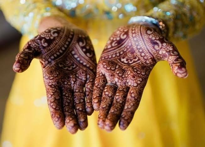 Arabic and Portrait Fine Mehndi Pattern